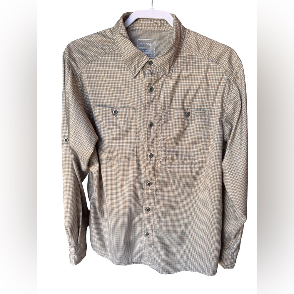 Merrell Opti-Wick Long Sleeve Button Front Shirt Men’s Size Medium Tan Plaid EUC
